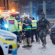 Räddningstjänst på plats efter skjutningen vid Risbergska i februari. 