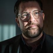 Jimmie Åkesson, partiledare för Sverigedemokraterna, intervjuas. 