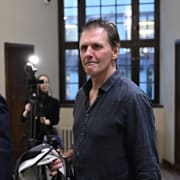 Stockholms tingsrätt håller huvudförhandling i mål där SVT-profilen Micke Leijnegard står åtalad för sexuellt ofredande