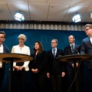 Moderaternas partiledare Ulf Kristersson, Elisabeth Svantesson, ekonomisk talesperson, Jessica Polfjärd, Tobias Billström, gruppledare för riksdagsgruppen, Anders Edholm, vice partisekreterare och Gunnar Strömmer, partisekreterare, under en pressträff på Moderternas kansli i Stockholm