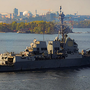 USS Paul Ignatius i Stockholm