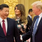 USA:s president Donald Trump med sin hustru Melania och kinesiska kollegan Xi Jinping. 