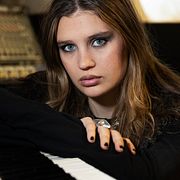 Artisten Ida-Lova, aktuell med debutalbumet ”Livet kommer döda oss, vi lever det ändå”.