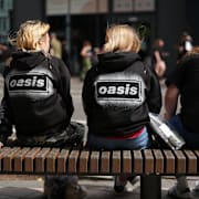 Oasisfans i Cardiff i somras.