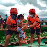 Evakueringar i Camarines Sur i östra Filippinerna.