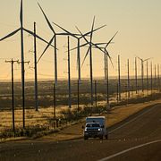 Vindkraftverk längs med Route 176 i Texas. Arkivbild.