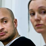 Mathias Hoogendoorn, bror till 24-åriga häktesvakten Karen Gebreab, och hans hustru Pauline.