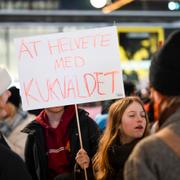 Demonstration på Sergels torg för kvinnors rättigheter, på internationella kvinnodagen, arrangerad av Sveriges Kvinnoorganisationer med flera. Arkivbild från 2023.