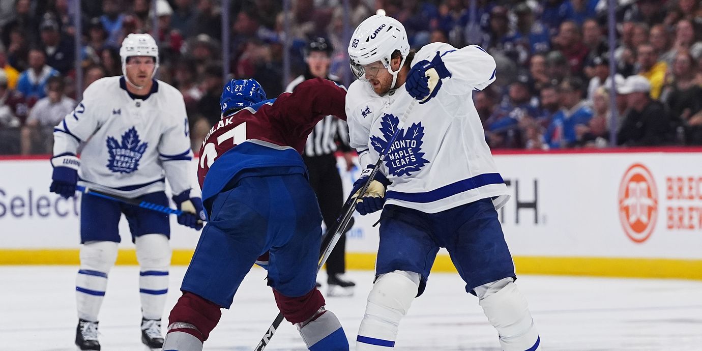 Colorados back Brett Kulak var en av många som hade problem att stoppa svenske William Nylander i natt.
