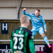 Djurgårdens Nicklas Bärkroth jublar efter 1-3 målet