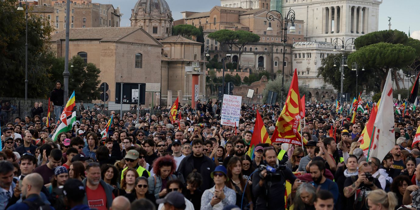 Demonstranter i Rom.