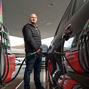 Bensinstation i Stockholm, arkivbild från april 2025.