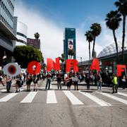 Demonstranter mot Israels planerade attack mot Rafah i Los Angeles. 10 mars 2024. 