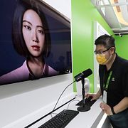 Företag rullar ut sina AI-agenter. Här demonstreras chipjätten Nvidias agent i Taiwan. 