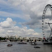 London Eye och Themsen. Illustrationsbild.