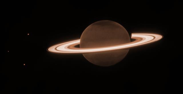 Saturnus.  AP