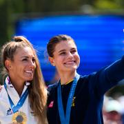 Silvermedaljören Haley Batten, guldmedaljören Pauline Ferrand Prevot och bronsmedaljören Jenny Rissveds. 