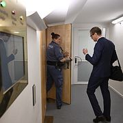 Jonas Falks försvarare Max Ahlgren i Stockholms tingsrätt när huvudförhandlingen inleddes under tisdagen.