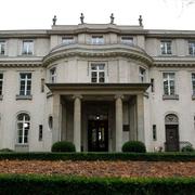 Skräckhuset i Wannsee där Förintelsen planerades.