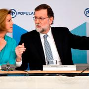 Mariano Rajoy och försvarsminister Maria Dolores de Cospedal.