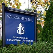 Exteriör på Sigtunaskolan Humanistiska Läroverket.