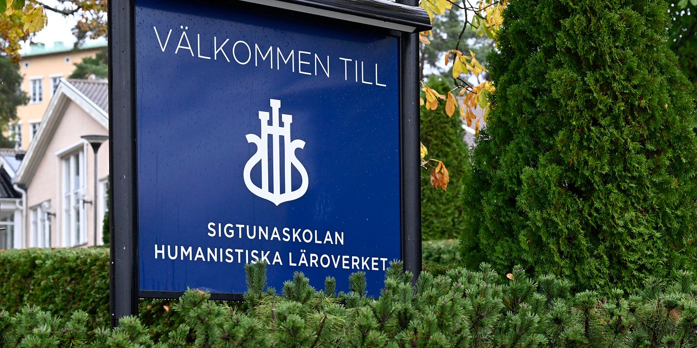 Exteriör på Sigtunaskolan Humanistiska Läroverket.