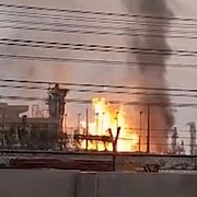 Brand på det iranska gasfältet South Pars efter en iransk drönarattack. Arkivbild från juni 2025.