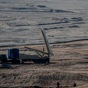 Robotar förbereds att skjutas upp under en militärövning i Iran. Arkivbild från 2021.
