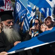 Demonstranter protesterar mot namnöverenskommelsen