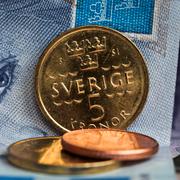 Svenska kronan har stärkts runt 14 procent mot dollarn sedan toppen nära årskiftet.