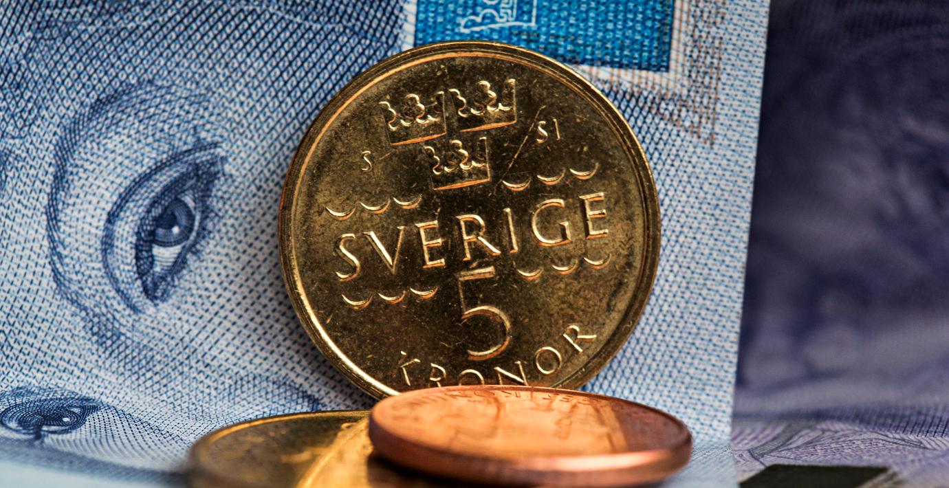 Svenska kronan har stärkts runt 14 procent mot dollarn sedan toppen nära årskiftet.