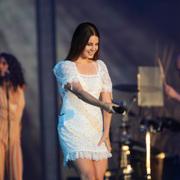 Lana del Rey uppträder på Lollapalooza på Gärdet i Stockholm.