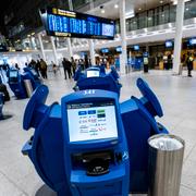 Tomt vid incheckningsautomaterna på Terminal 3.