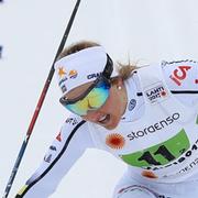 Stina Nilsson förlorar spurtstrid mot Jessica Diggins på teamsprinten i Lahtis.