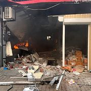 En bild som Ukrainas statliga räddningstjänst publicerat visar skador efter den ryska attacken.