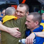Ukrainska soldater som fått återvända hem efter fångenskap i Ryssland, 23 maj 2025. 