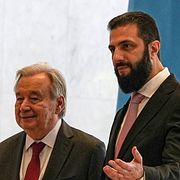 N:s generalsekreterare Antonio Guterres med Syriens president Ahmad al-Sharaa under sitt besök i Damaskus.