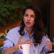 
Klimatminister Romina Pourmokhtari under regeringens sommarfika på Rosenbad.