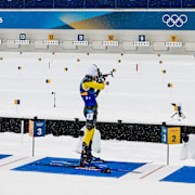 Det stod ett OS-brons på spel när Sebastian Samuelsson ställde sig på vallen för det sista skyttet i stafetten. 