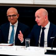 President Donald Trump, Microsoft-chefen Satya Nadella, Amazon-grundaren Jeff Bezos. Arkivbild.