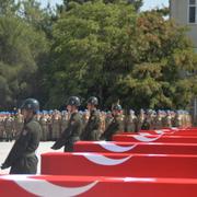 Begravning av stupade turkiska soldater förra månaden.