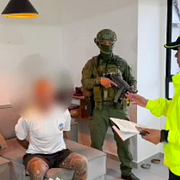 Skärmdump från colombiansk polis, som delat bilder och filmer på gripandet av ”El Sueco”.
