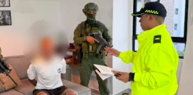 Skärmdump från colombiansk polis, som delat bilder och filmer på gripandet av ”El Sueco”.