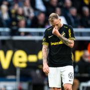 AIK:s John Guidetti besviken efter ett missat läge. 