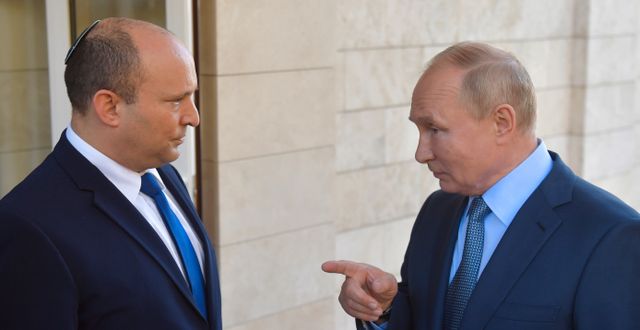 Naftali Bennett och Vladimir Putin i Sochi i oktober 2021. Evgeny Biyatov / AP