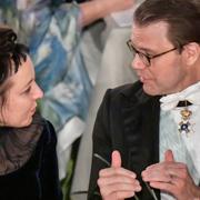 Olga Tokarczuk, Nobelpristagare i litteratur och Prins Daniel under Nobelbanketten i Stadshuset i Stockholm. 