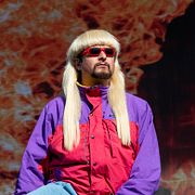 Oliver Tree under en konsert 2022.