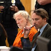 Timothy Busfield i domstol i Albuquerque