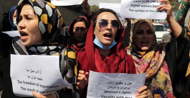 Demonstration för kvinnors rättigheter i Kabul, den 3 september. Wali Sabawoon / TT NYHETSBYRÅN