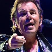 Jonathan Cain/De andra Journey-medlemmarna.